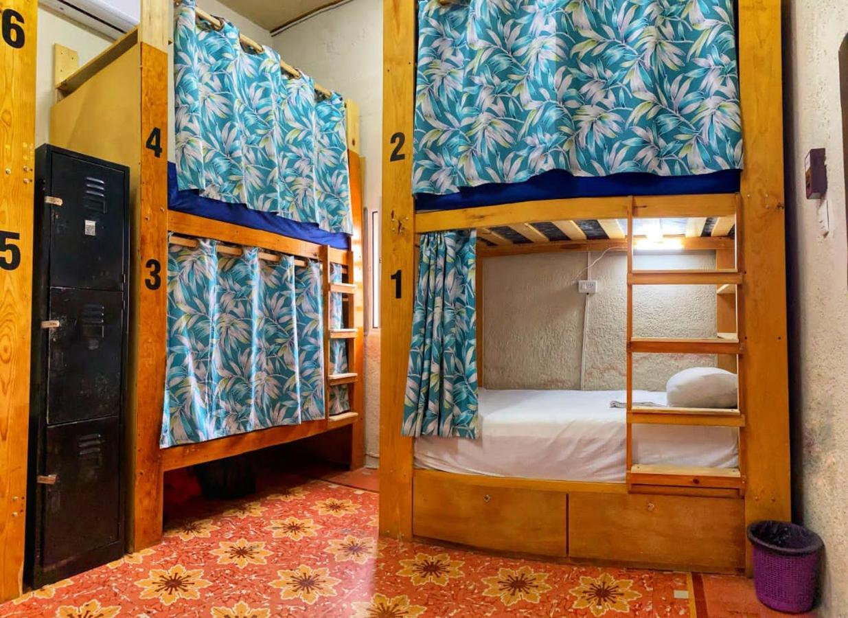 Bed 8-Bed Mixed Dormitory Room