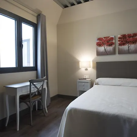 Hostal Emeritae-2