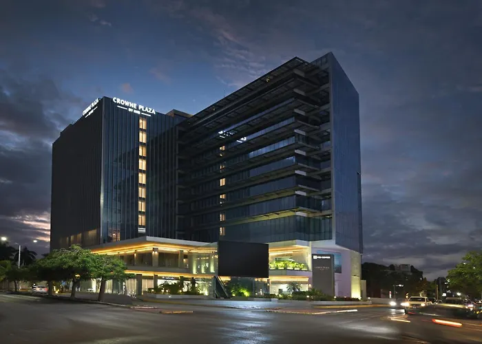 Crowne Plaza By Ihg